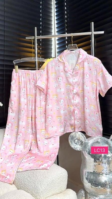 KITTY PINK LONG PANT SHORT SLEEVER (BUST 130CM)