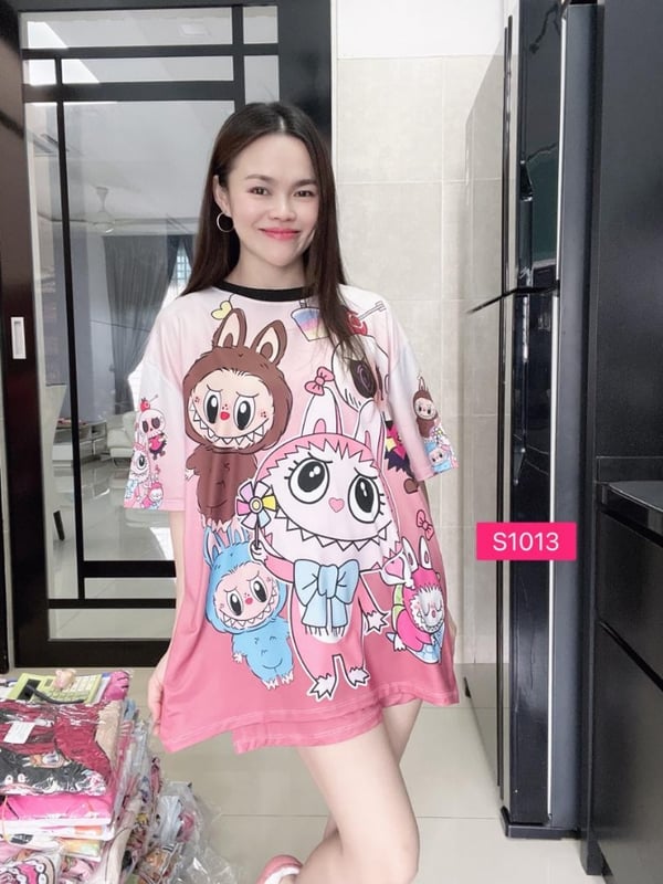 Labubu With Peach Color (Bust 120cm)