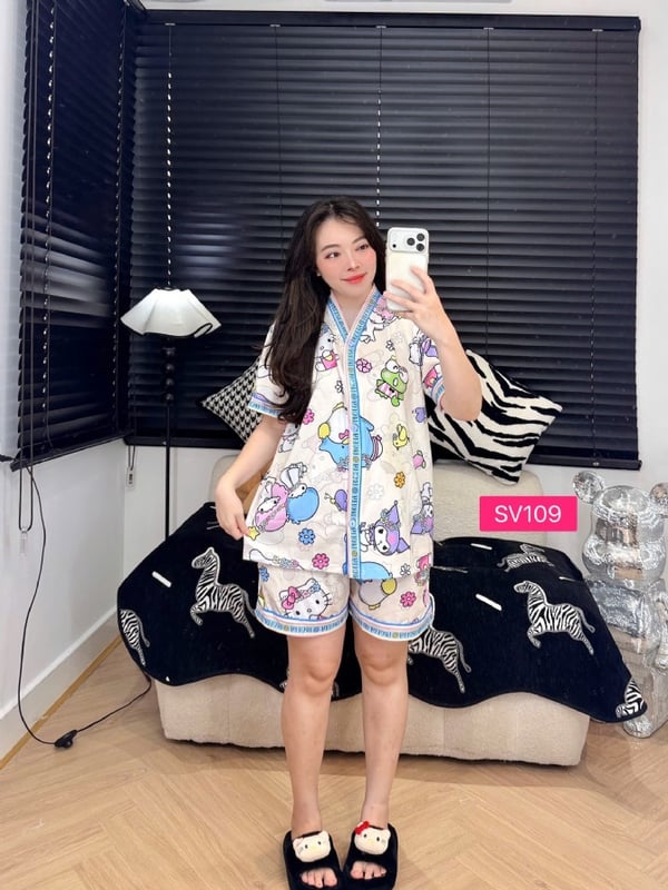 Sanrio v neck set (free size)