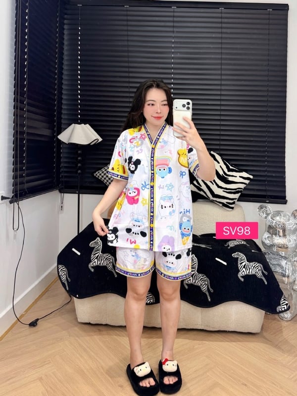 Sanrio white v neck set (free size)