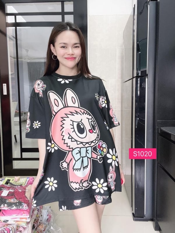 Labubu Black Cute  (Bust 120cm)