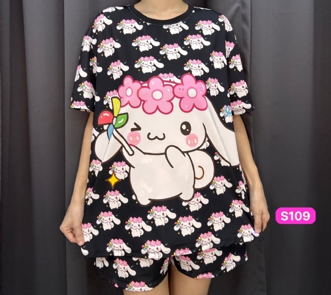 Cinnamorol black free size (bust 120cm)