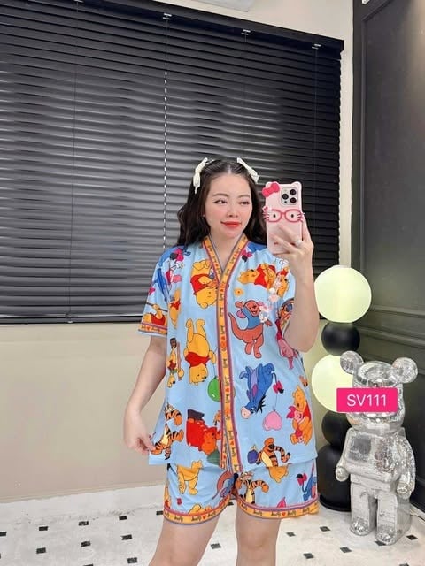 POOH BLUE V NECK